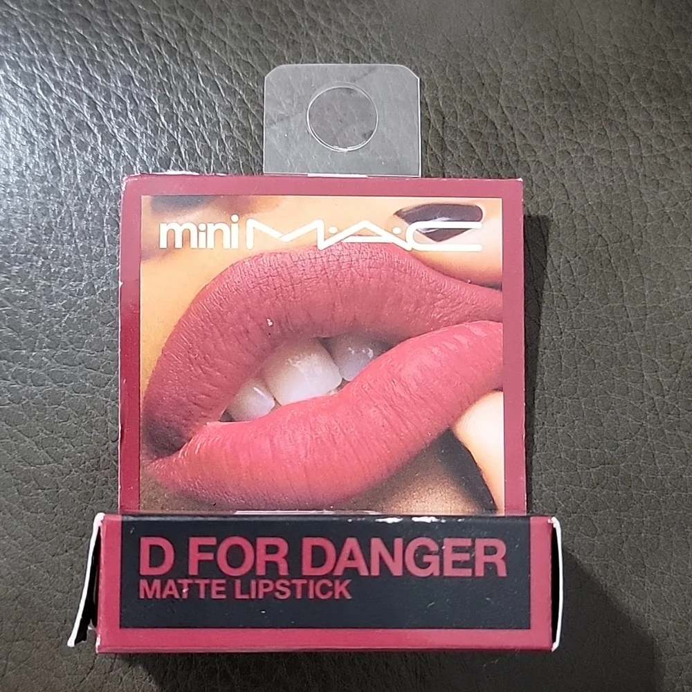 MAC Mini D For Danger Matte Lipstick #630